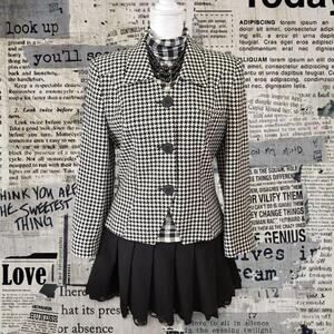 Oleg Cassini black & white houndstooth blazer with button front